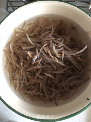回锅肉香炒大头菜丝的做法步骤：2