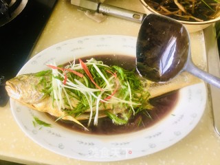 清蒸黄花鱼的做法步骤：11