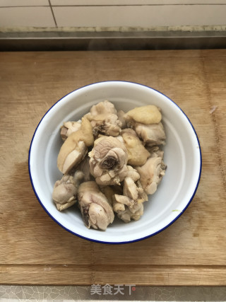 黄焖鸡的做法步骤：4