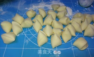 梅菜大葱肉包的做法步骤：6