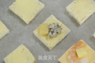 菠萝虾西多士的做法步骤：7