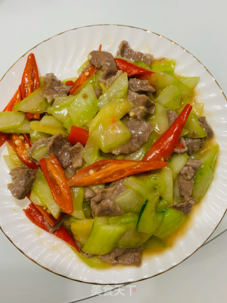 黄瓜炒肉片的做法步骤：5