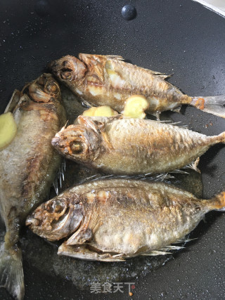 红焖泥猛鱼的做法步骤：3