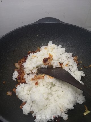 韩式辣白菜炒饭的做法步骤：7