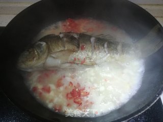 红烧鲫鱼的做法步骤：5