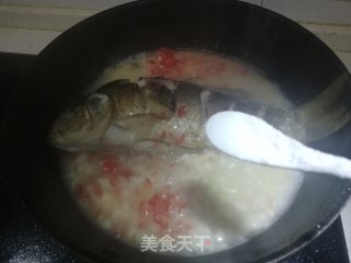 红烧鲫鱼的做法步骤：6