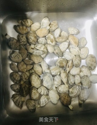 蚝油炒花甲的做法步骤：1