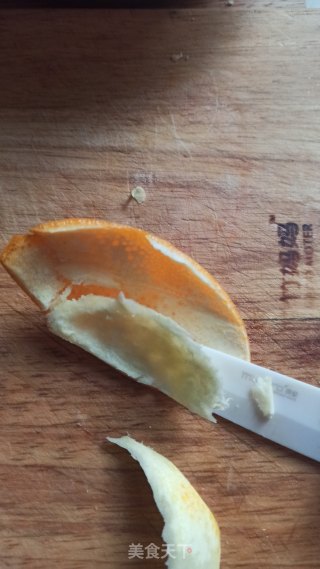 糖渍橙皮丁的做法步骤：1