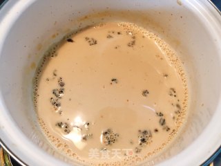 焦糖奶茶的做法步骤：2