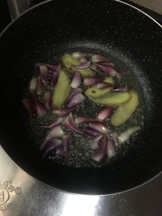 鱼头炖菜的做法步骤：9