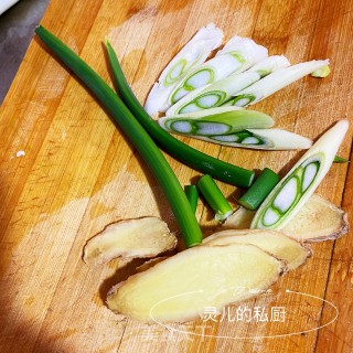 烤鱼的做法步骤：1