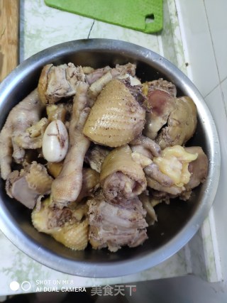 红烧鸡块的做法步骤：1
