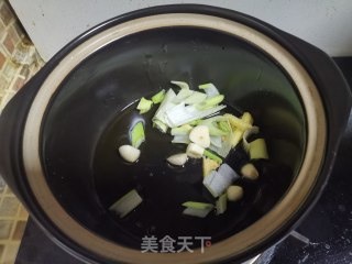 土豆肥牛煲的做法步骤：2