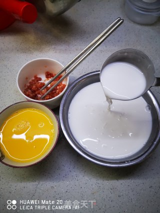 肉末鸡蛋肠粉的做法步骤：2