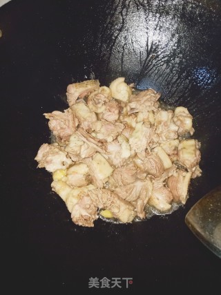 焖鸭肉的做法步骤：3