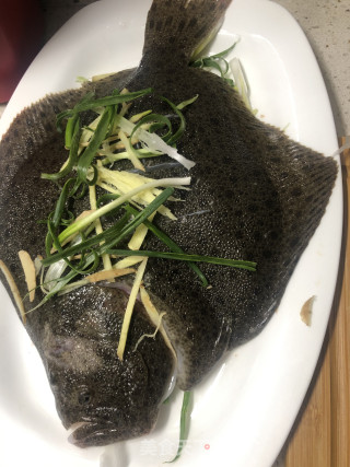 清蒸多宝鱼的做法步骤：2