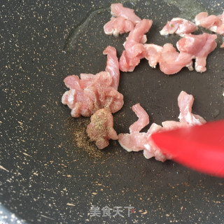 “春日应季美食”蒸水萝卜缨的做法步骤：5