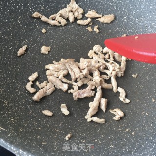 “春日应季美食”蒸水萝卜缨的做法步骤：6