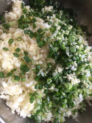 白菜豆腐大油饺的做法步骤：2