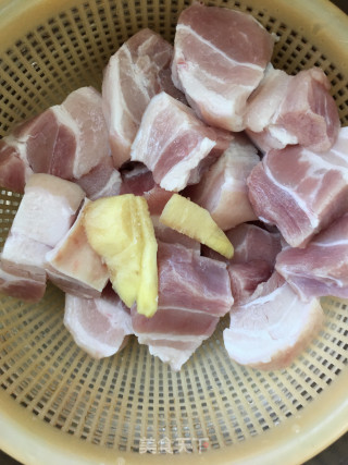 五花肉烧四季豆的做法步骤：1