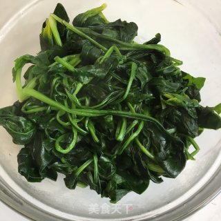 凉拌菠菜的做法步骤：2