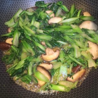 香菇炒油菜的做法步骤：5