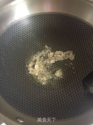 红烧鸡爪的做法步骤：2