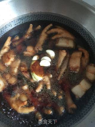 红烧鸡爪的做法步骤：4