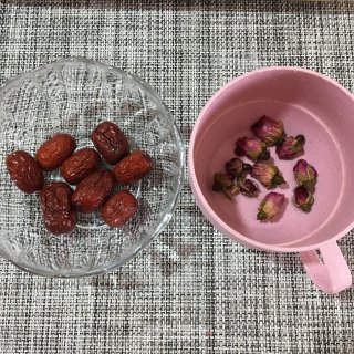 玫瑰红枣茶的做法步骤：1