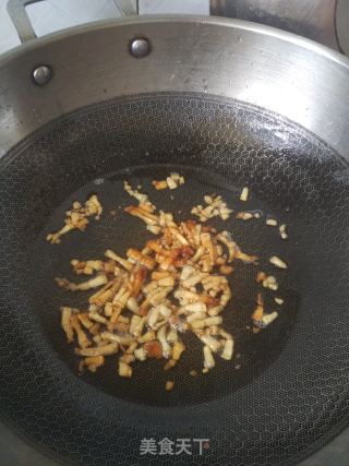 白菜大包子的做法步骤：1