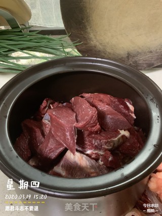香辣牛肉酱的做法步骤：1