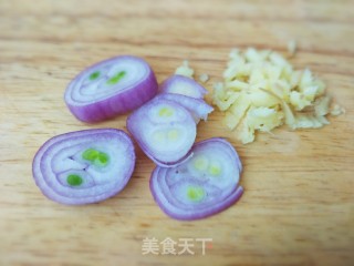 “ 春日应季美食 ”莴笋炒肉的做法步骤：6