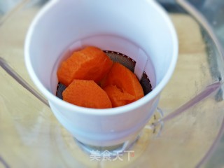 胡萝卜蜂蜜水的做法步骤：3