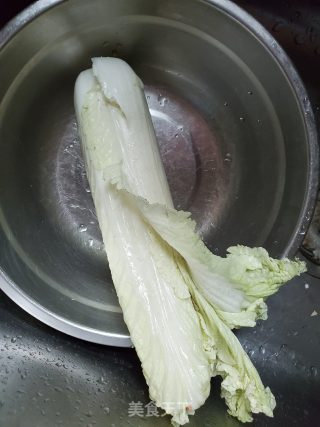 五花肉炒白菜的做法步骤：1