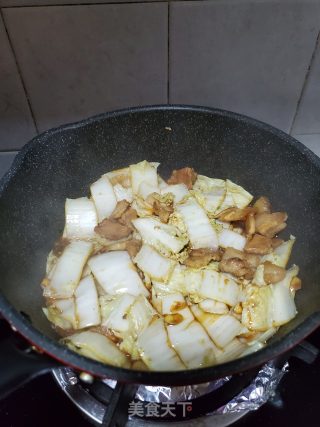 五花肉炒白菜的做法步骤：9