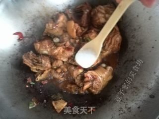 炒鸡腿的做法步骤：6
