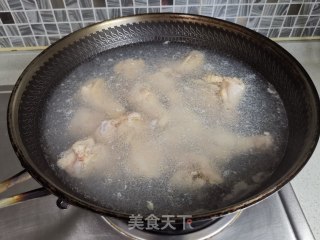 卤水小鸡腿的做法步骤：1