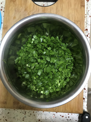 水晶蒸饺的做法步骤：1