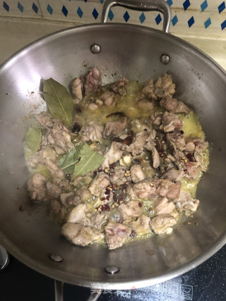 红酒烧兔肉的做法步骤：4