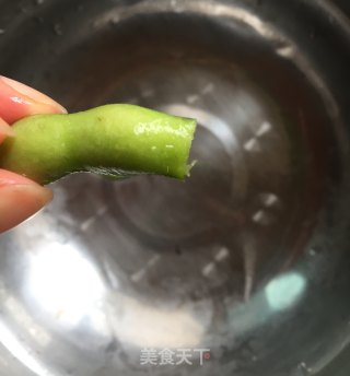 盐水原味毛豆的做法步骤：2