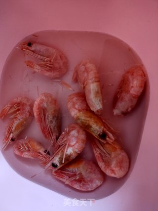北极虾炒青椒的做法步骤：2