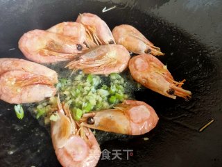 北极虾炒青椒的做法步骤：6