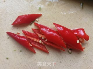 木耳炒芦笋的做法步骤：4