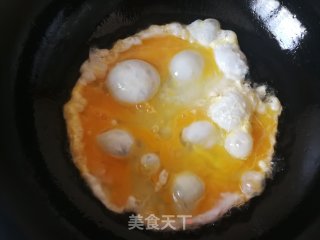 香椿炒鸡蛋的做法步骤：7