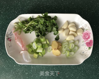 酸辣炖鱼的做法步骤：4