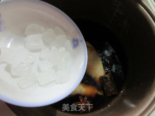 【电饭锅版】黄花菜油豆腐焖琵琶腿的做法步骤：10