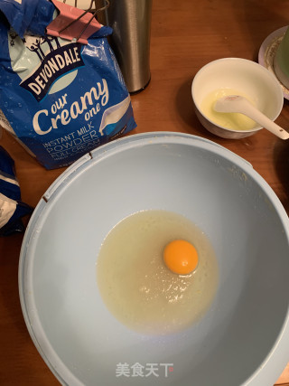草莓蛋糕千层蛋糕蓝莓的做法步骤：3