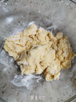豆沙夹心酥饼的做法步骤：5