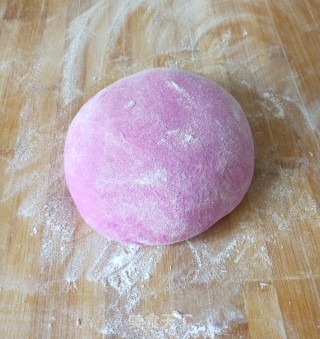红火龙果花样面包的做法步骤：7