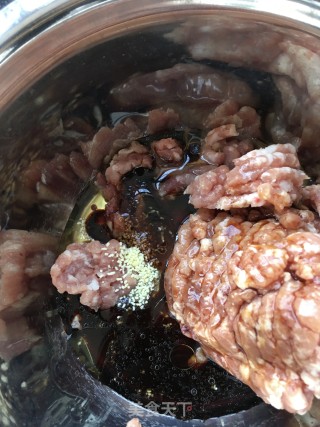 “春日应季美食”韭菜海鲜水饺的做法步骤：8